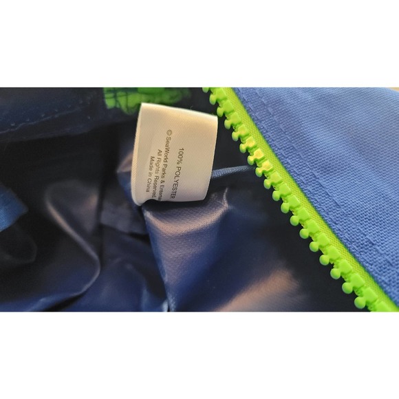 Seaworld Large Blue/Green Travel/Beach Bag - Picture 8 of 8